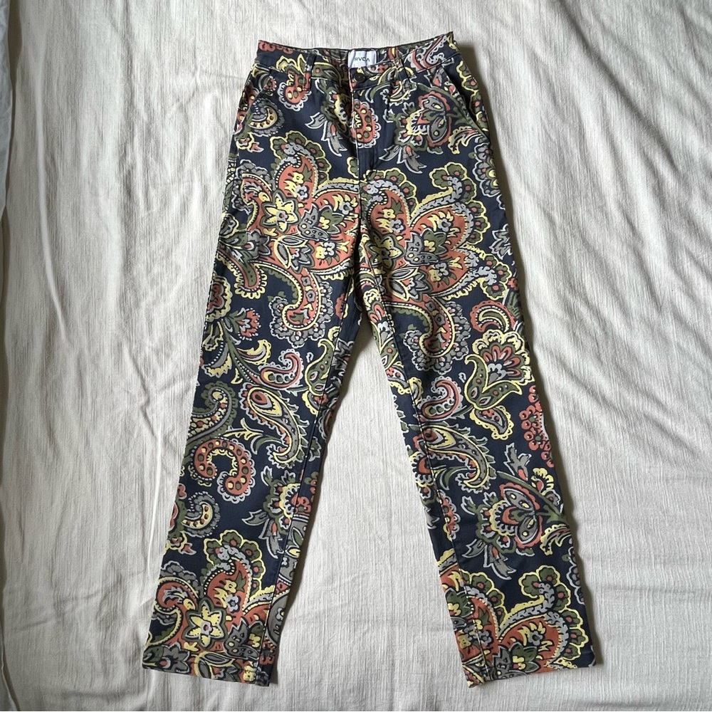 RVCA women’s paisley chinos / size 25